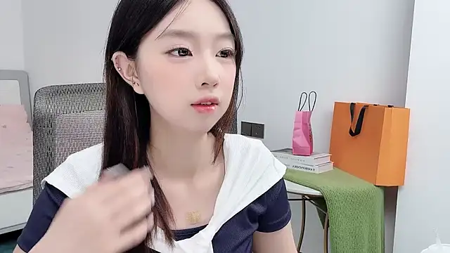 Yoyo33355 online show from 15, 6, 2026