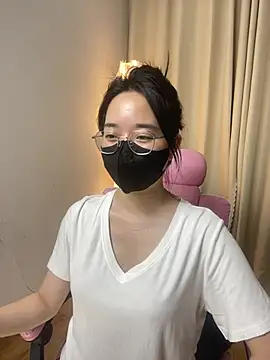 Snapshot of miuu6868 chatting on 24, 5, 2026 miuu6868 online show from 24, 5, 2026