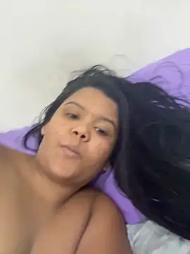 Snapshot of Eumileninha chatting on 1, 6, 2026 Eumileninha online show from 1, 6, 2026