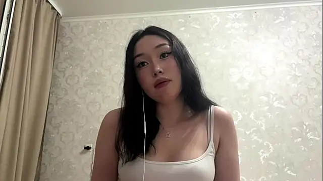 Snapshot of LilowNax chatting on 25, 5, 2026 LilowNax online show from 25, 5, 2026