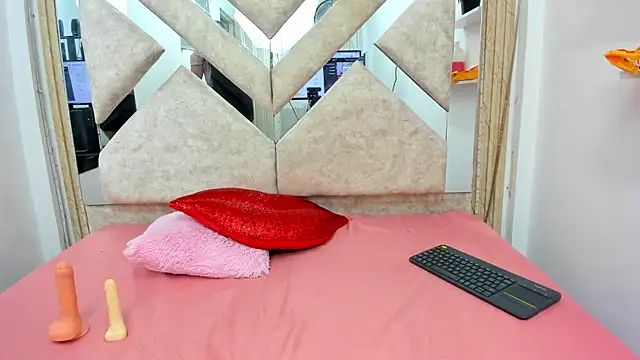 SophiaSamder online show from 26, 5, 2026