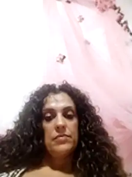 Snapshot of angelaxxx83 chatting on 1, 8, 2026 angelaxxx83 online show from 1, 8, 2026