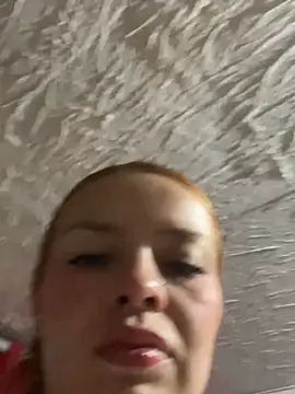 Snapshot of LuciiaMiller chatting on 4, 8, 2026 LuciiaMiller online show from 4, 8, 2026