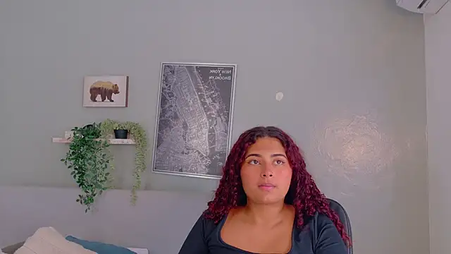 AmeliaLaurent  online show from 24, 7, 2026