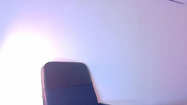 AmeliaLaurent  online show from 25, 7, 2026