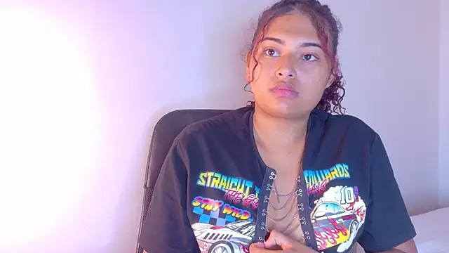 AmeliaLaurent  online show from 27, 7, 2026