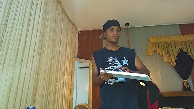 Snapshot of artur_collins_ chatting on 14, 6, 2026 artur collins online show from 14, 6, 2026