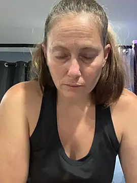 amberhotts2025 online show from 24, 6, 2026