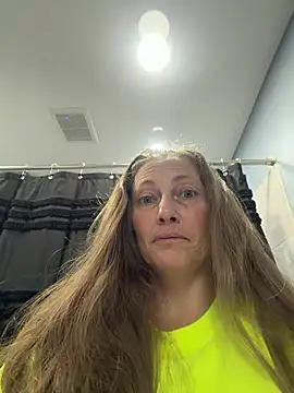 amberhotts2025 online show from 5, 8, 2026