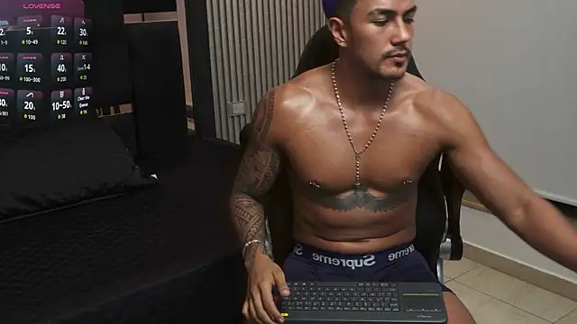 aaron bolt online show from 28, 7, 2026