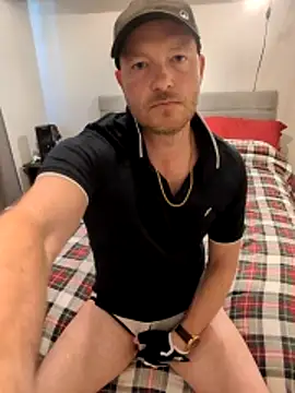 Snapshot of Straight_GuyUK chatting on 31, 5, 2026 Straight GuyUK online show from 31, 5, 2026