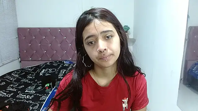 sofiacumgil online show from 22, 7, 2026