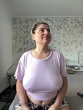 evaxxxcurvyxxx online show from 27, 7, 2026