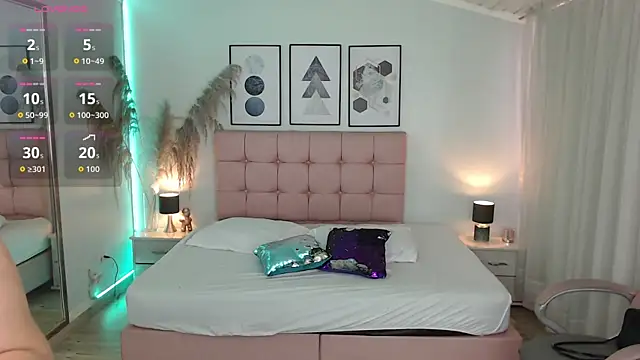 LilMoon  online show from 30, 7, 2026