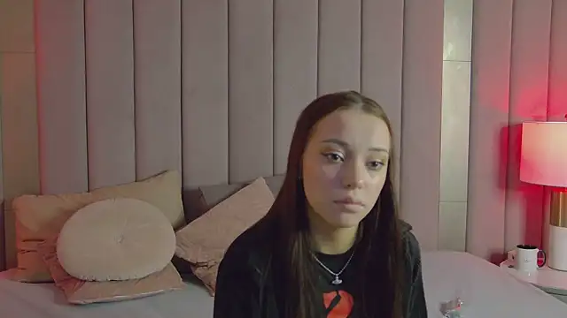 Zoey Neal online show from 12, 7, 2026