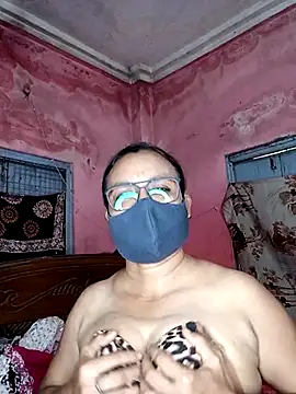 MoonLusty online show from 18, 6, 2026