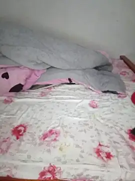 creamiequeen online show from 15, 6, 2026