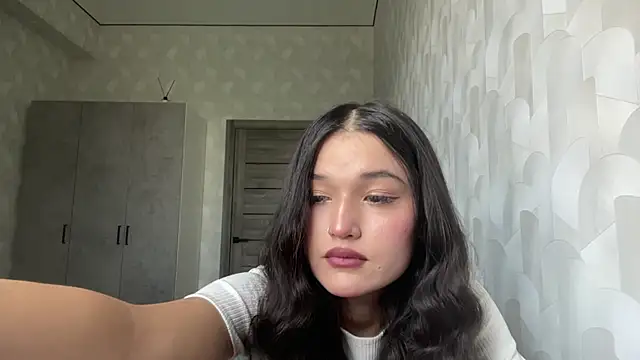 Snapshot of LisetteParajon chatting on 9, 6, 2026 LisetteParajon online show from 9, 6, 2026