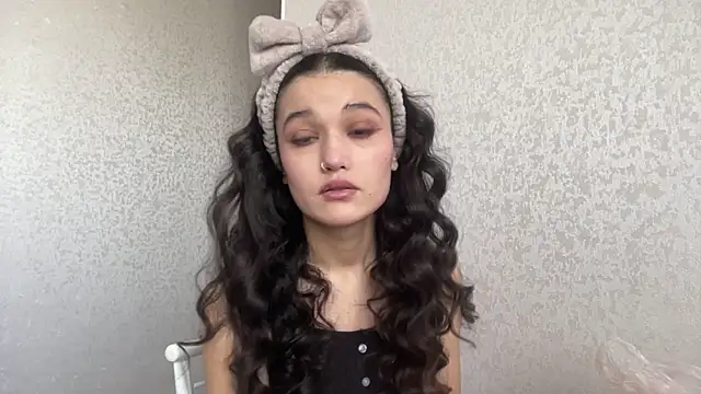 Snapshot of LisetteParajon chatting on 7, 7, 2026 LisetteParajon online show from 7, 7, 2026