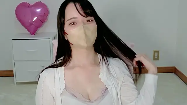 Snapshot of Hikari__o00 chatting on 18, 7, 2026 Hikari o00 online show from 18, 7, 2026