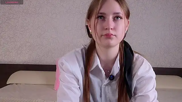 LeishaChamblee online show from 16, 7, 2026