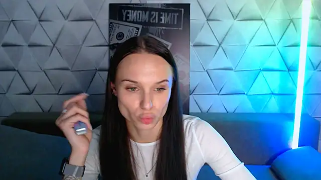 Snapshot of NicoleMerz chatting on 28, 5, 2026 NicoleMerz online show from 28, 5, 2026