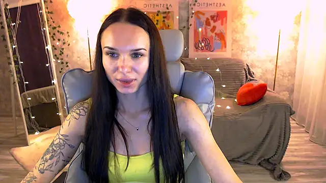 Snapshot of NicoleMerz chatting on 6, 7, 2026 NicoleMerz online show from 6, 7, 2026
