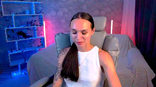 Snapshot of NicoleMerz chatting on 28, 7, 2026 NicoleMerz online show from 28, 7, 2026