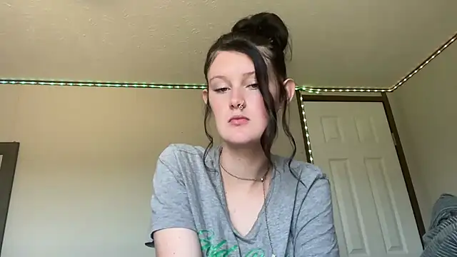 itsKaylaa online show from 8, 6, 2026
