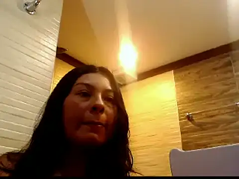 Emily Manzzur online show from 28, 5, 2026