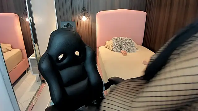 NATYBUNNY1 online show from 27, 7, 2026