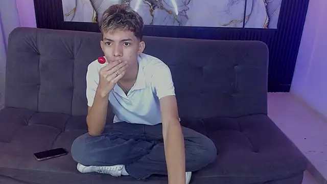 nico naughtyboy online show from 31, 5, 2026