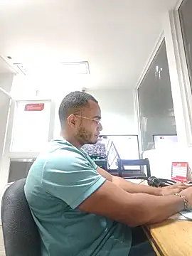 Snapshot of VelvetLatino chatting on 11, 6, 2026 VelvetLatino online show from 11, 6, 2026