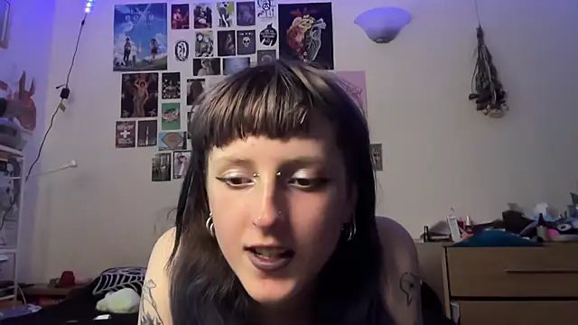 batzy666 online show from 10, 6, 2026