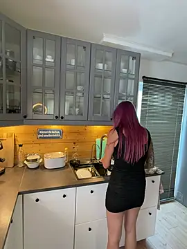 GermanMilfJasmin online show from 28, 7, 2026