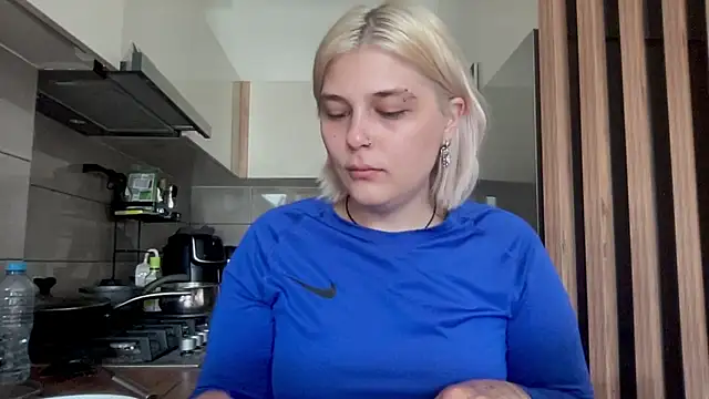 Ella Bloom online show from 29, 7, 2026