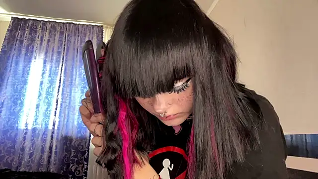 HolyCute online show from 31, 5, 2026