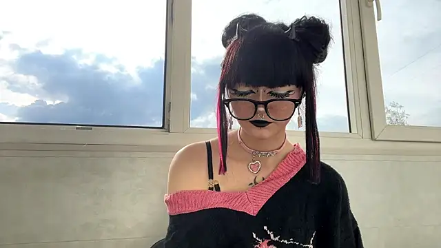 HolyCute online show from 6, 6, 2026