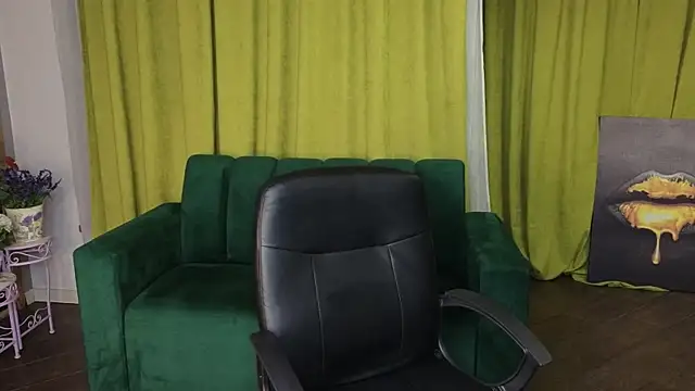 Snapshot of AlisaFoxis chatting on 10, 6, 2026 AlisaFoxis online show from 10, 6, 2026