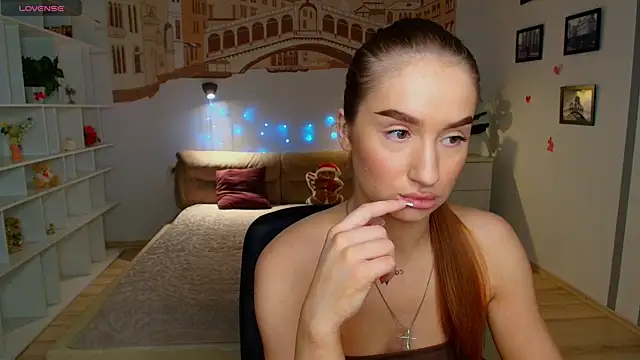 AlisaFoxis online show from 2, 7, 2026