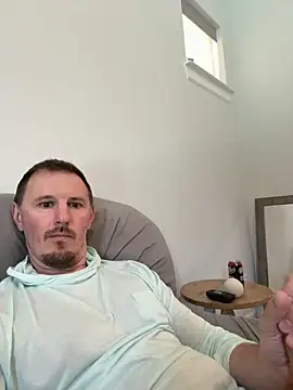 Snapshot of Hardpaul85 chatting on 1, 6, 2026 Hardpaul85 online show from 1, 6, 2026