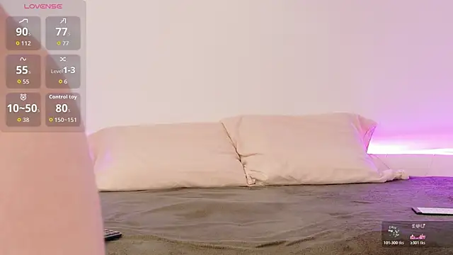 LindaWhite  online show from 23, 4, 2026