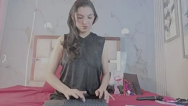 Merrieth Velvet online show from 4, 6, 2026