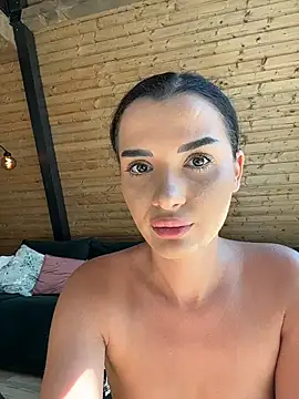 chloenyx online show from 26, 7, 2026