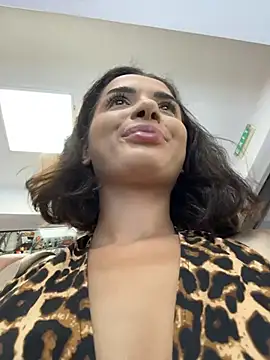 chloenyx online show from 28, 7, 2026