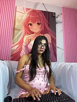 Holly Watson  online show from 11, 7, 2026
