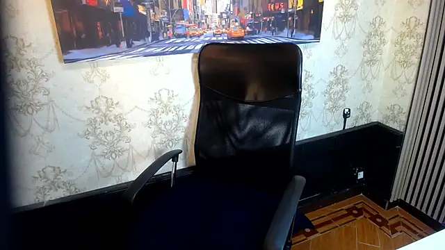 Holly Watson  online show from 24, 7, 2026