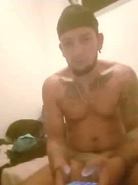 Snapshot of boyrolo24 chatting on 3, 6, 2026 boyrolo24 online show from 3, 6, 2026