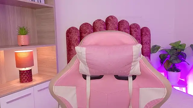 CamilleBlair  online show from 21, 7, 2026