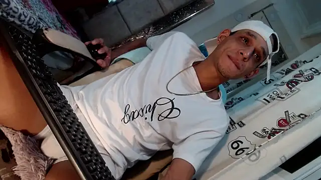 Snapshot of Brendt_Hotx chatting on 24, 7, 2026 Brendt Hotx online show from 24, 7, 2026